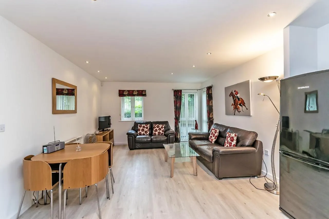 Racecourse Serviced Apartments Chester