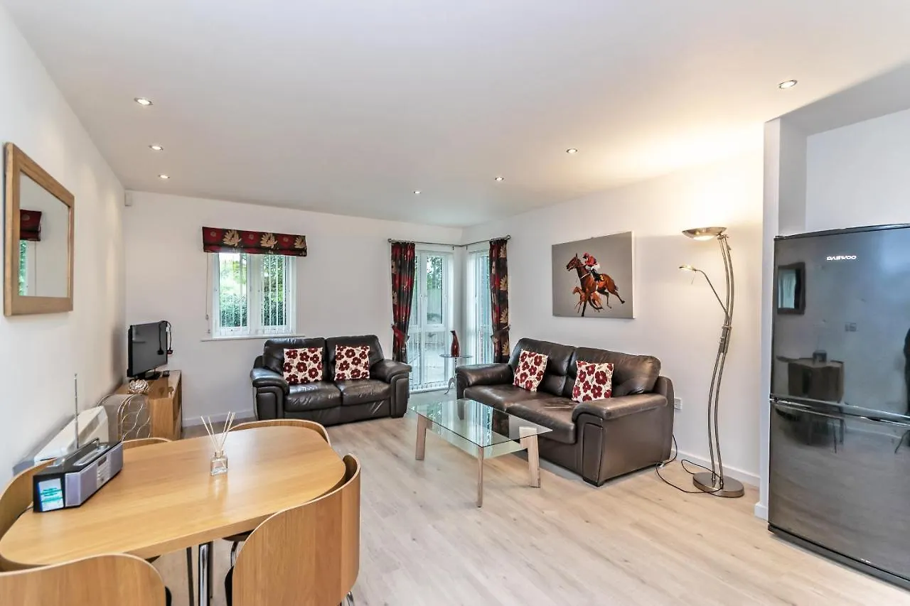 Racecourse Serviced Apartments Chester