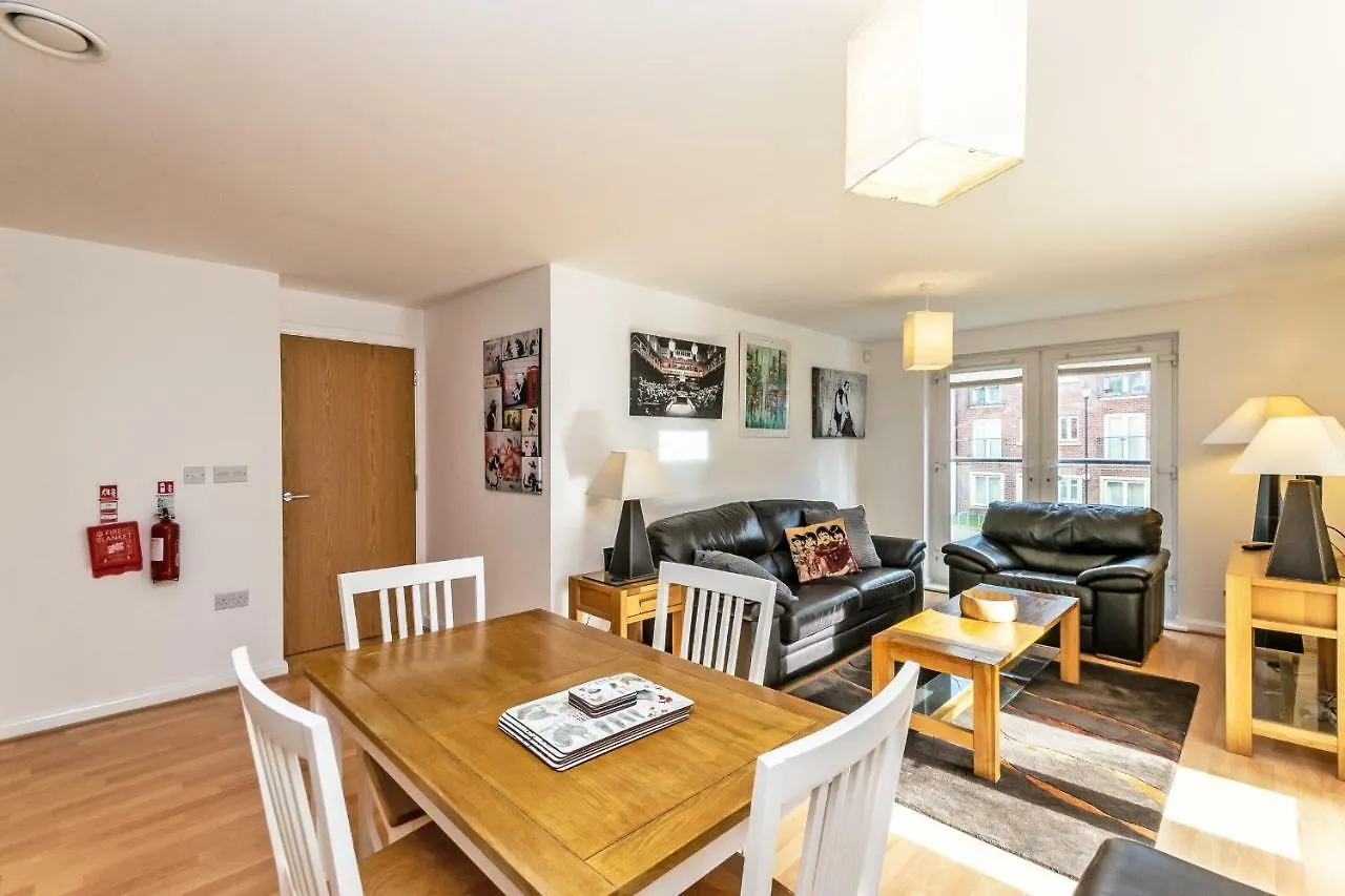 Racecourse Serviced Apartments Chester