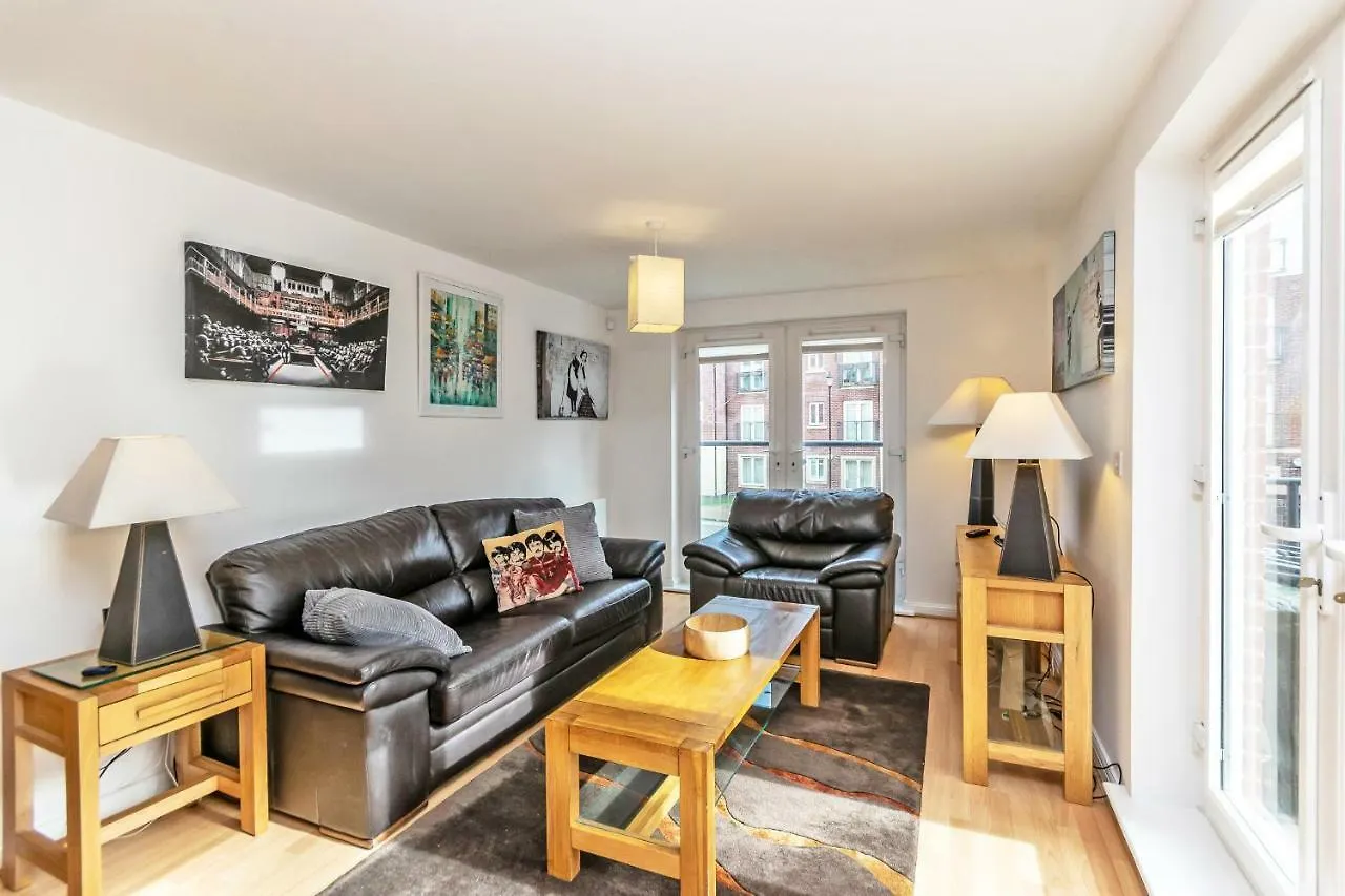 Racecourse Serviced Apartments Chester
